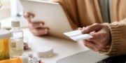 Нужно ли будет получать отдельное разрешение для продажи лекарств через интернет?